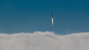 SpaceX_Falcon_9_Launch_(1_of_3)